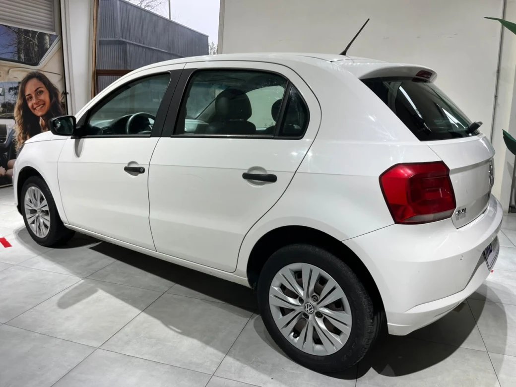 imagen 0 de vehiculo con id 2215